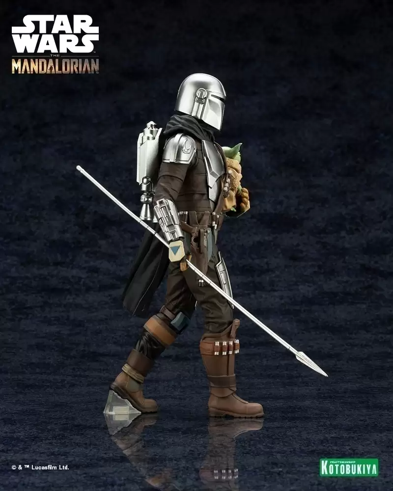������� Star Wars The Mandalorian: Mandalorian & Grogu with Beskar Staff