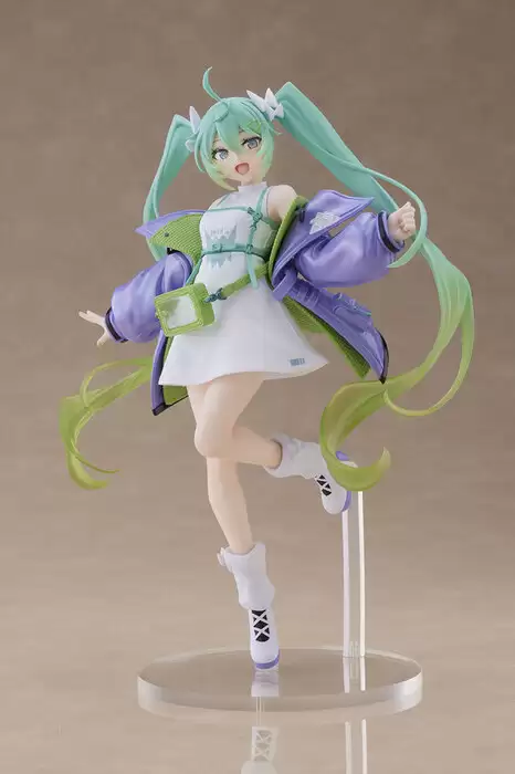 ������� Hatsune Miku Fashion Figure Sporty
