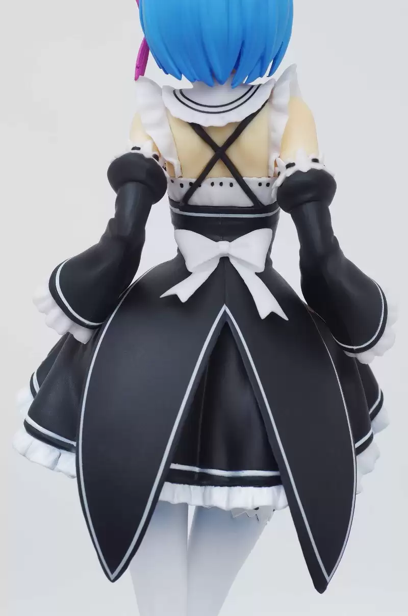 ������� Sega ReZero Rem Curtsey PM Figure