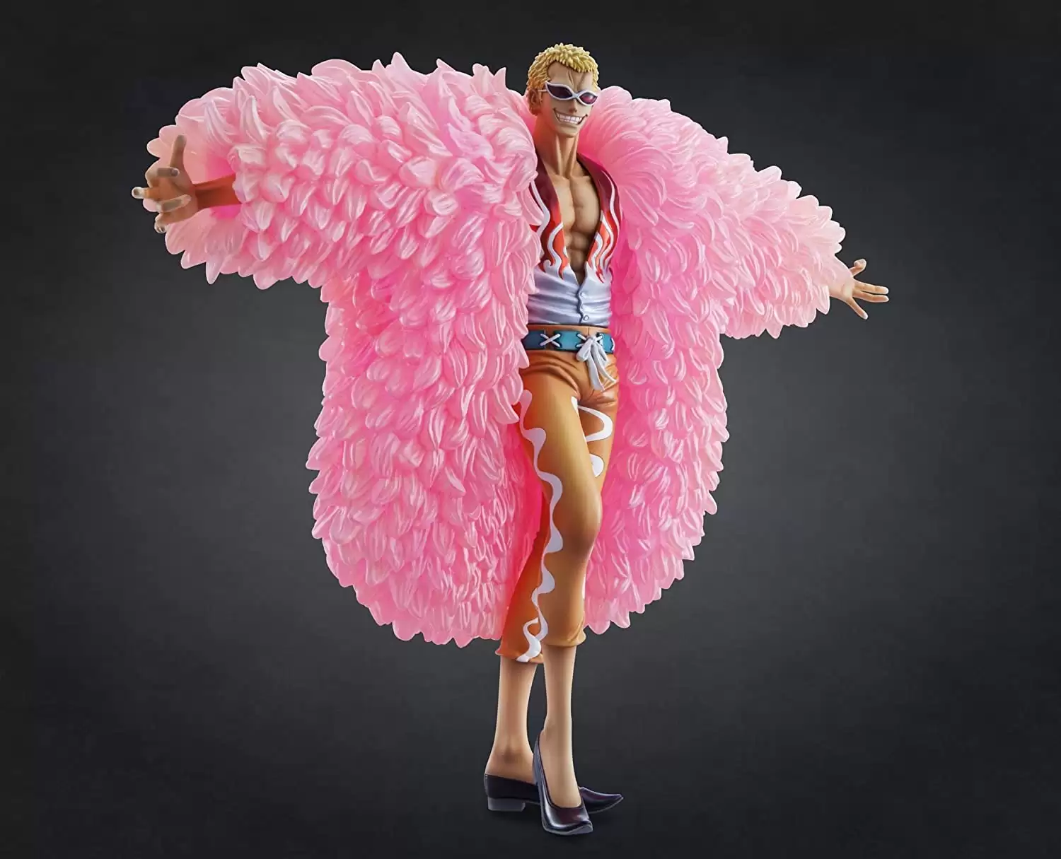 ������� Megahouse Portrait of Pirates Neo-DX Donquixote Doflamingo