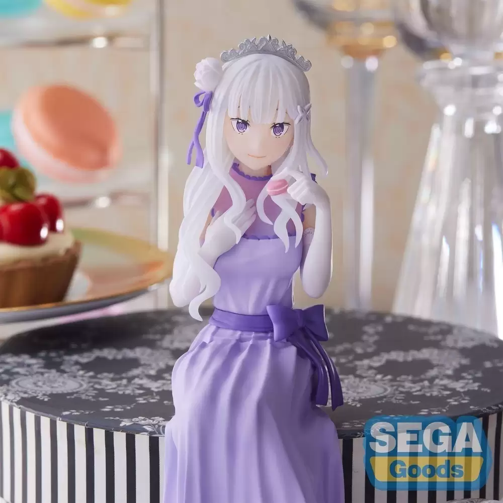 ������� Re: Zero Premium Chokonose Figure Emilia Dress Up Party