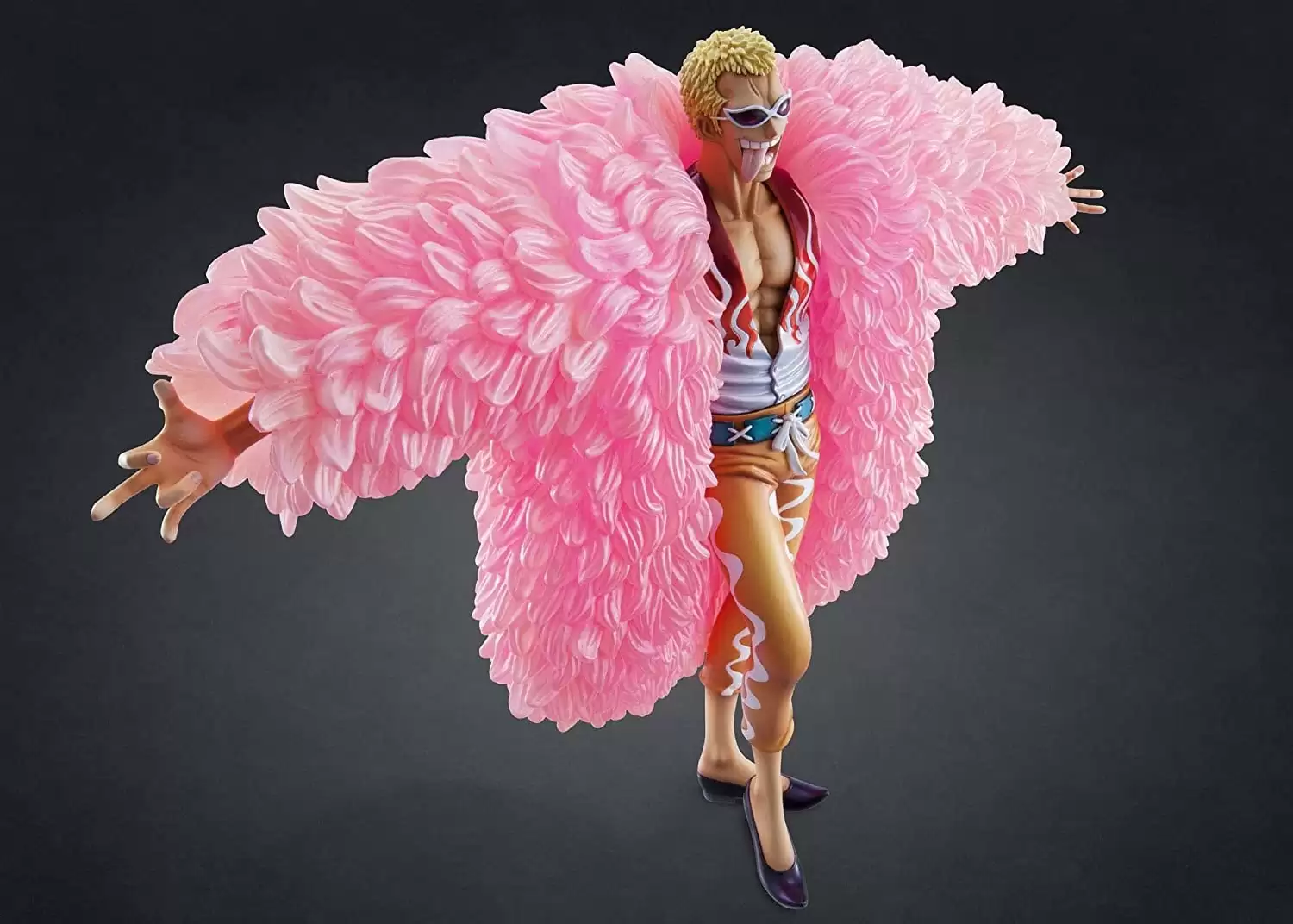������� Megahouse Portrait of Pirates Neo-DX Donquixote Doflamingo