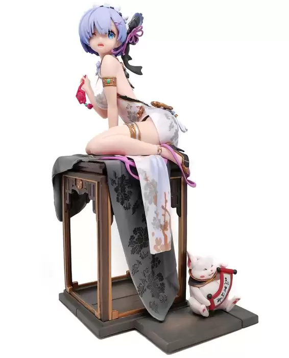 ������� ����� � �������������� ���� � ���� PVC Statue 1/7 Rem: Graceful Beauty