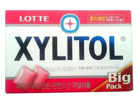 ��������� ����������� ������� Lotte ����� Xylitol 1000 Pink Mint (12 ���������)
