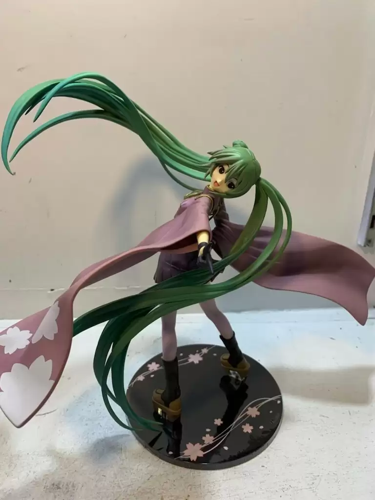 ������� FREEing Vocaloid 1/8 Hatsune Miku Senbonzakura Feat