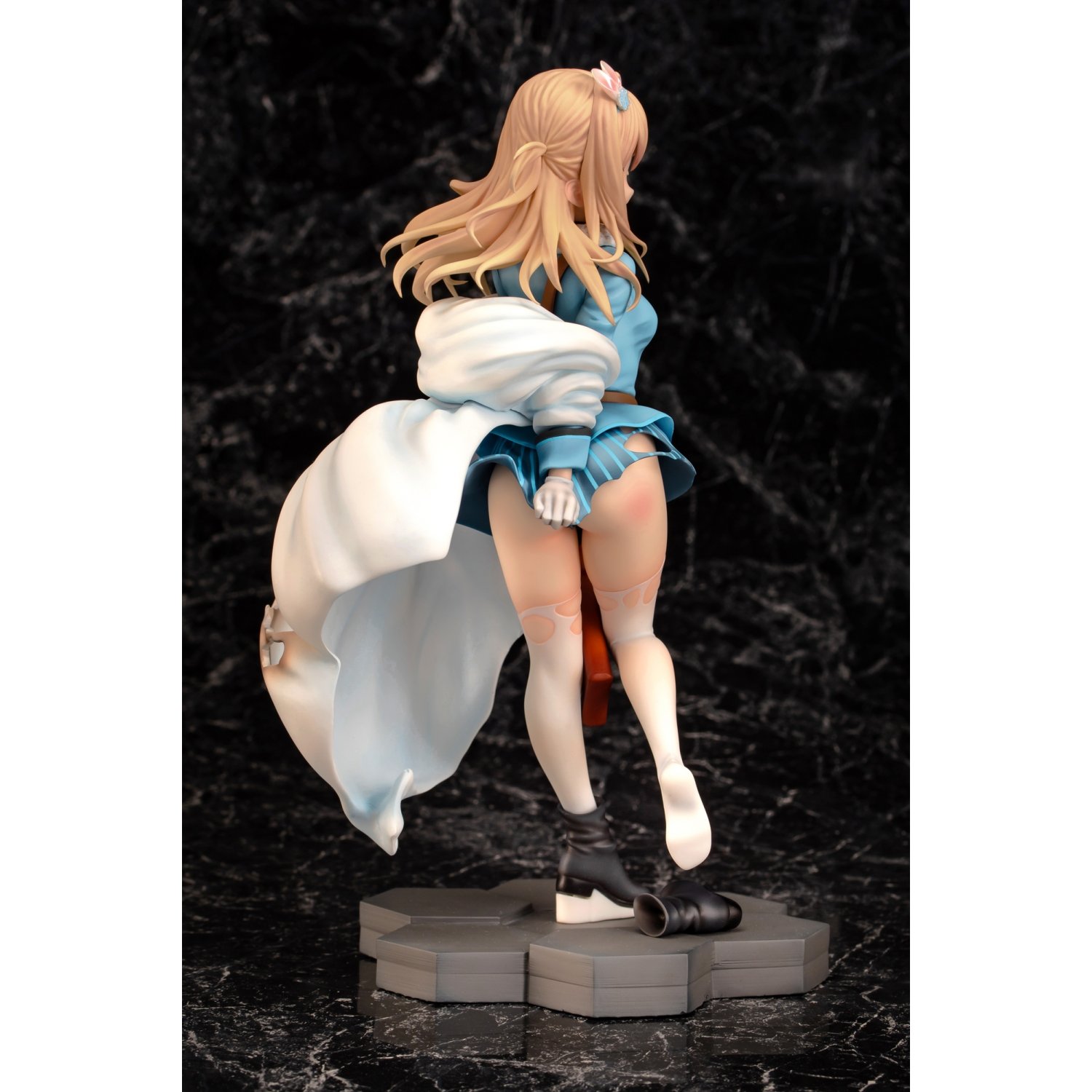 ������� Girls' Frontline Suomi KP-31