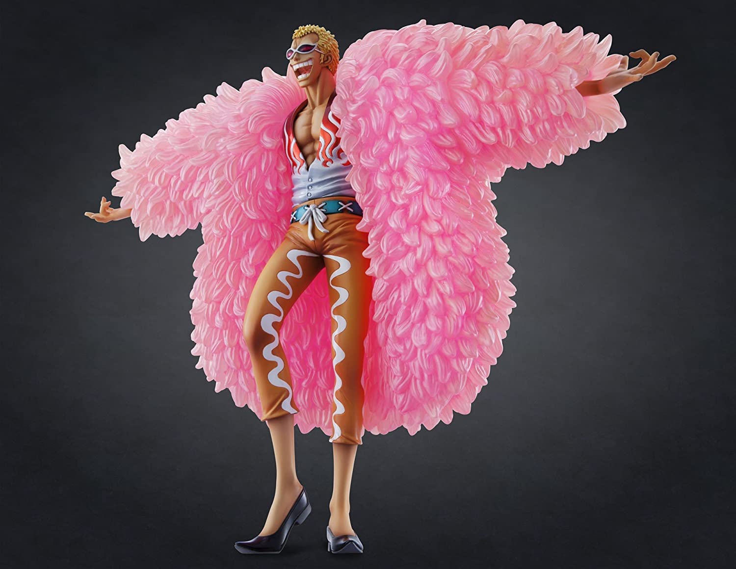 ������� Megahouse Portrait of Pirates Neo-DX Donquixote Doflamingo