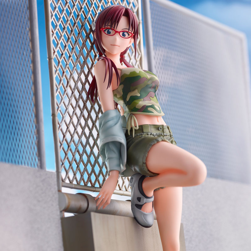 ������� "Rebuild of Evangelion" Mari Makinami Illustrious Complete Figure