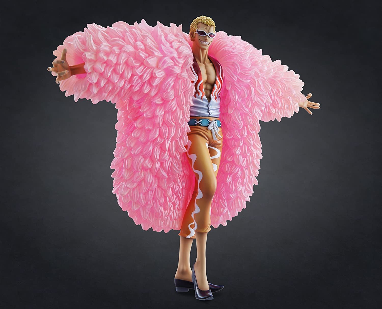 ������� Megahouse Portrait of Pirates Neo-DX Donquixote Doflamingo
