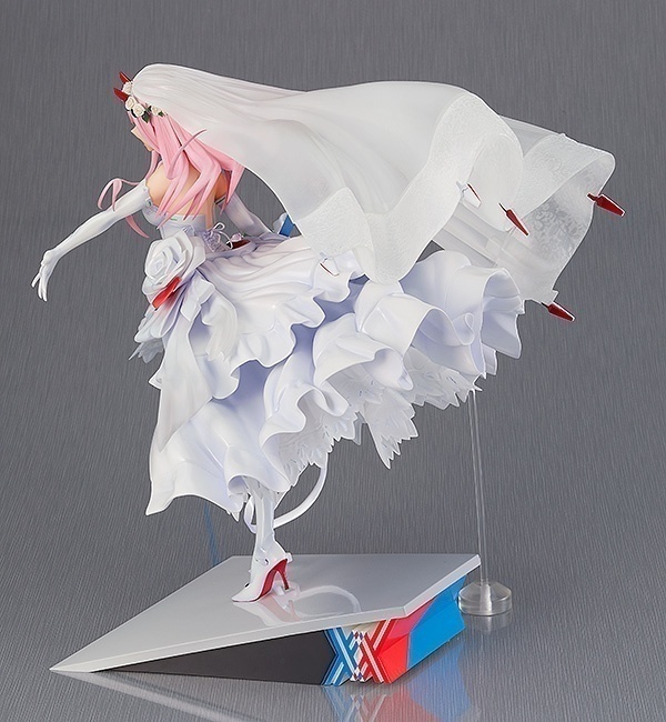 ������� DARLING in the FRANXX: Zero Two For My Darling
