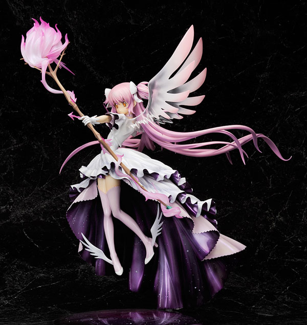 ������� Puella Magi Madoka Magica - Ultimate Madoka 1/8 Complete Figure