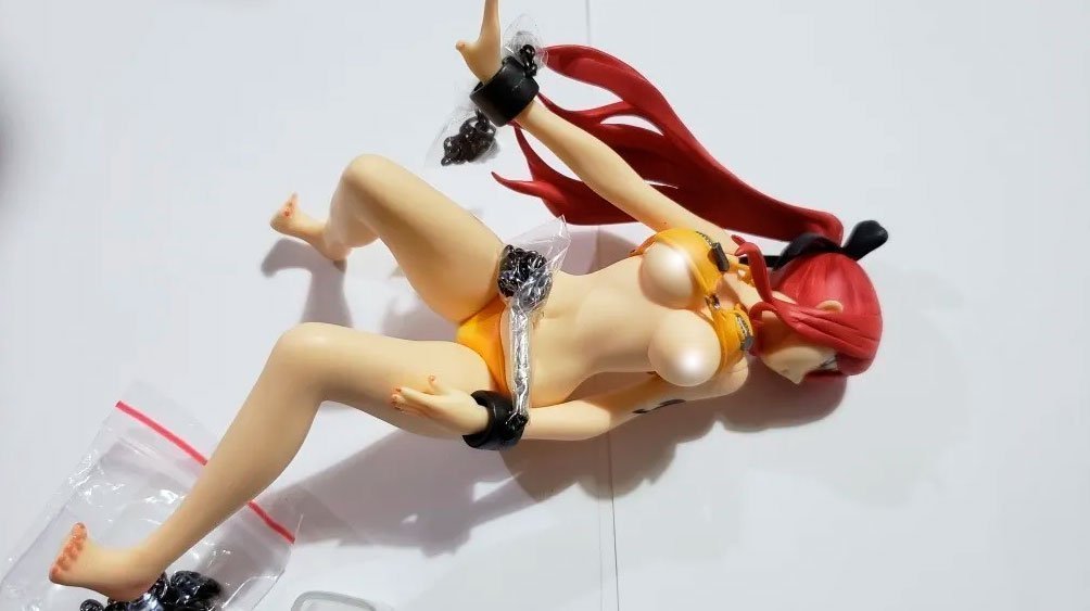 ������� ����� ��� Elsa Scarlet