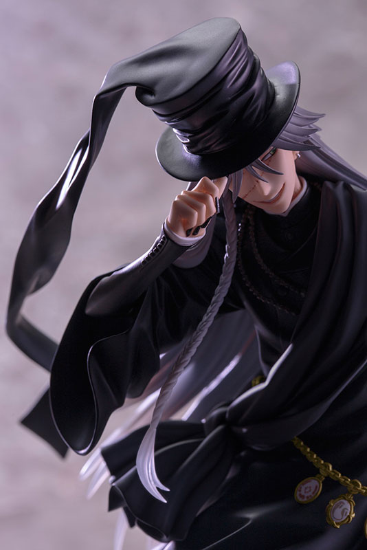 ������� Black Butler: Book of Circus: Undertaker 1/8 ***