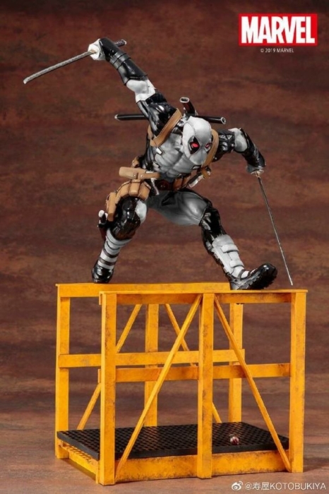 ������� Super Deadpool X-Force Limited Edition ARTFX Statue