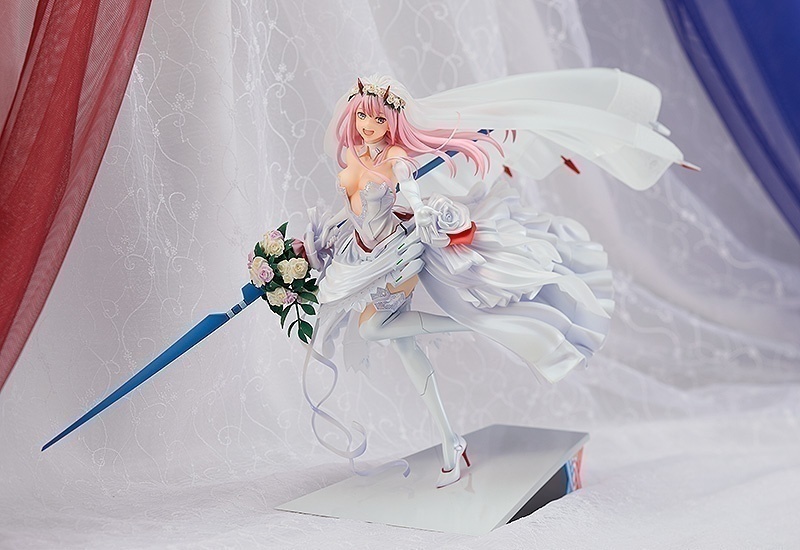 ������� DARLING in the FRANXX: Zero Two For My Darling