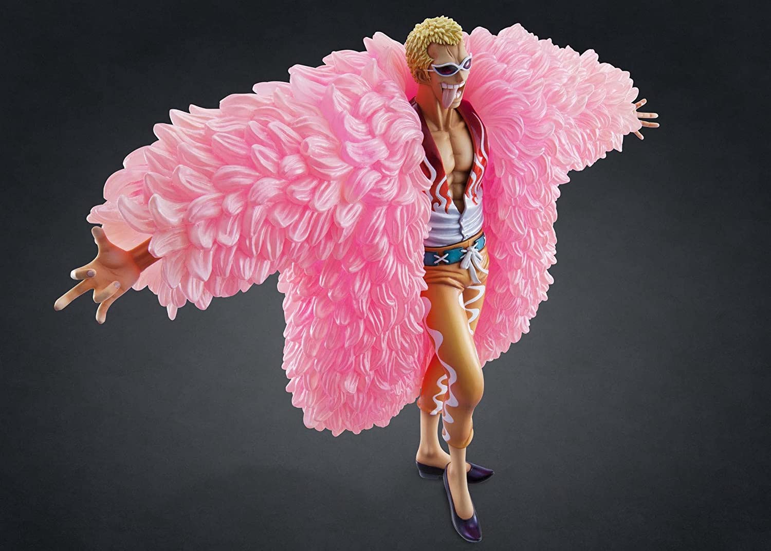 ������� Megahouse Portrait of Pirates Neo-DX Donquixote Doflamingo