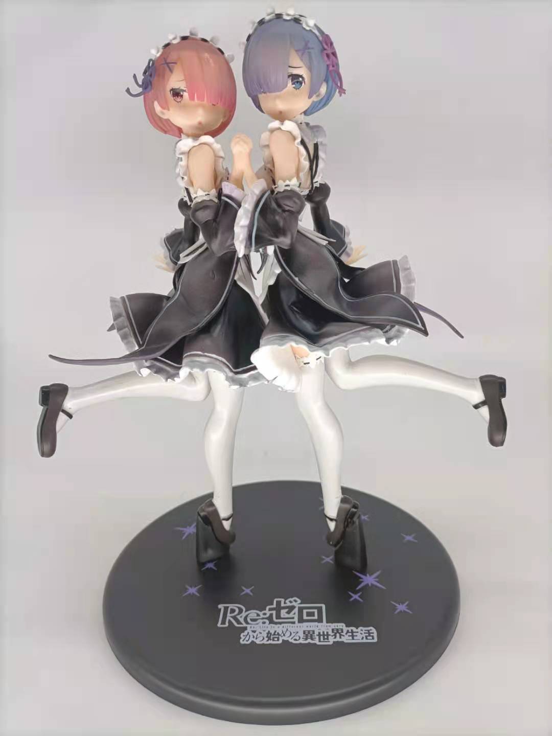 ������� ����� � �������������� ���� � ����: Rem & Ram Twins Ver.