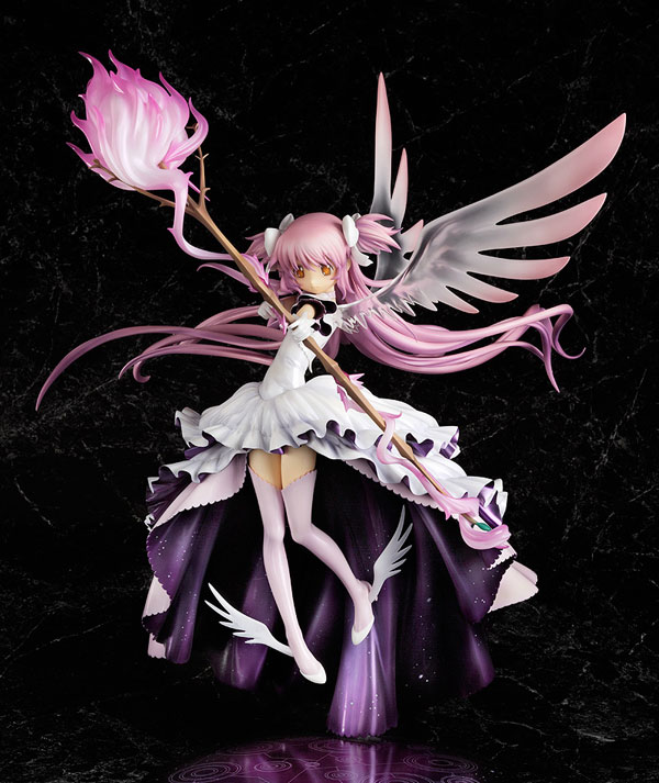 ������� Puella Magi Madoka Magica - Ultimate Madoka 1/8 Complete Figure