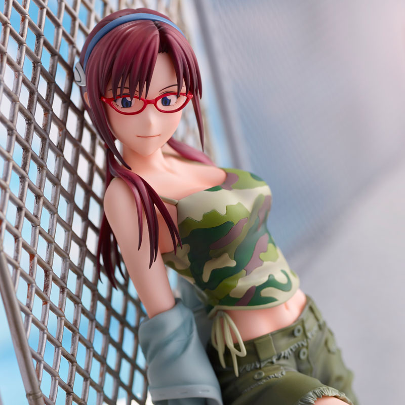 ������� "Rebuild of Evangelion" Mari Makinami Illustrious Complete Figure