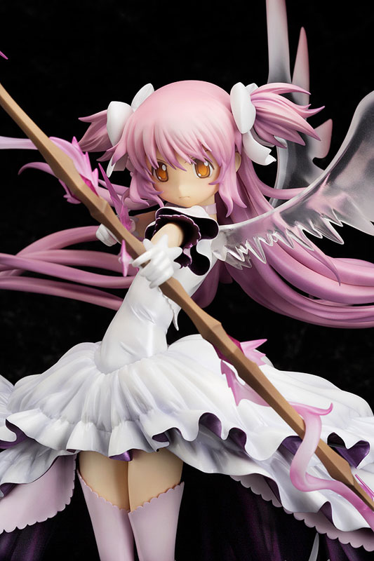 ������� Puella Magi Madoka Magica - Ultimate Madoka 1/8 Complete Figure