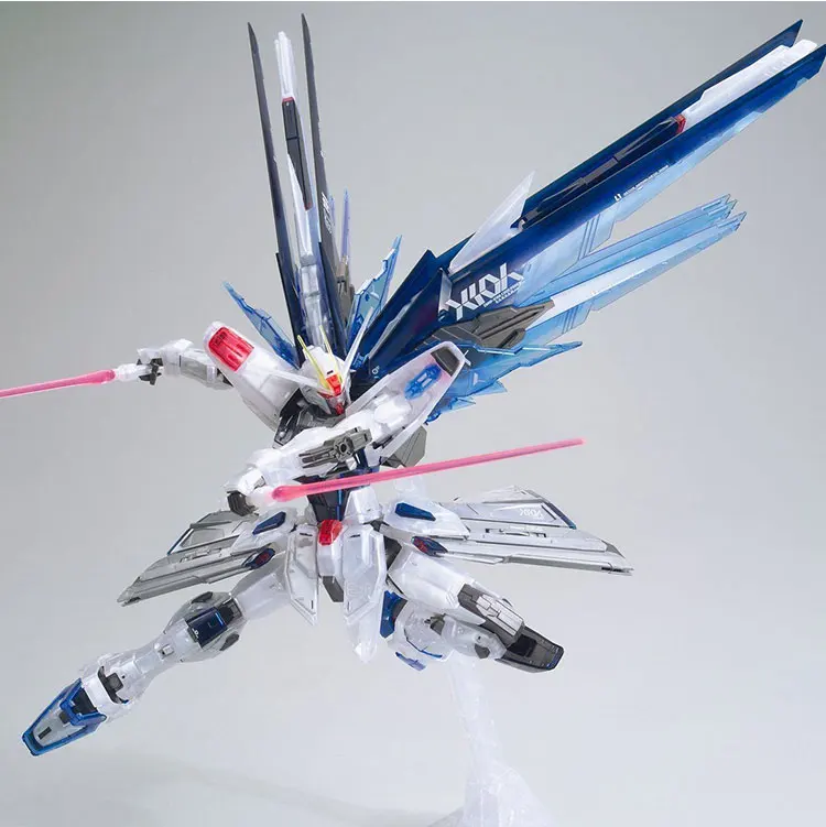 ������� ������� HG 1/144 ZGMF-X10A Freedom ������ Fighter ����������
