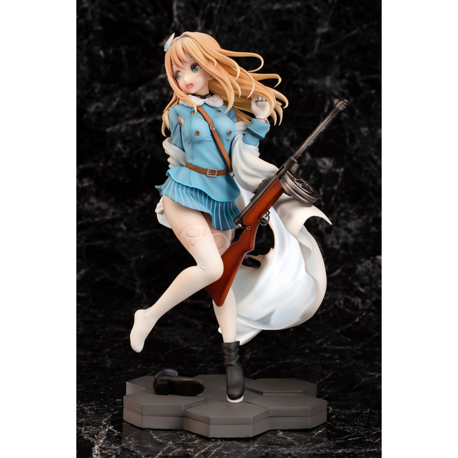 ������� Girls' Frontline Suomi KP-31