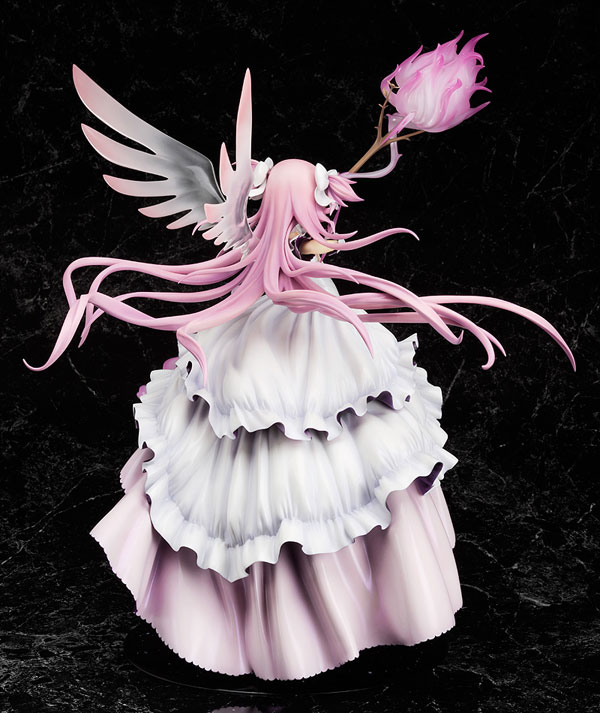 ������� Puella Magi Madoka Magica - Ultimate Madoka 1/8 Complete Figure