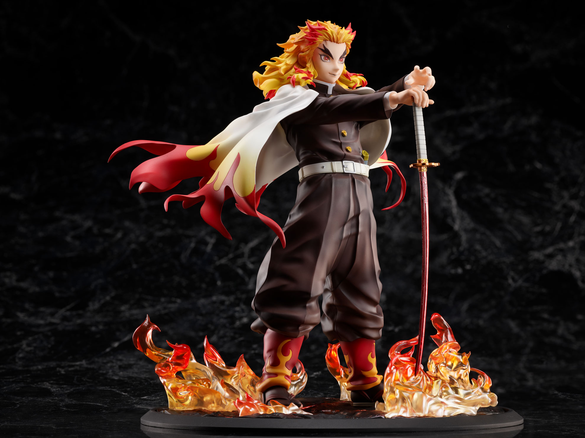 ������� Demon Slayer: Kimetsu no Yaiba Kyojuro Rengoku