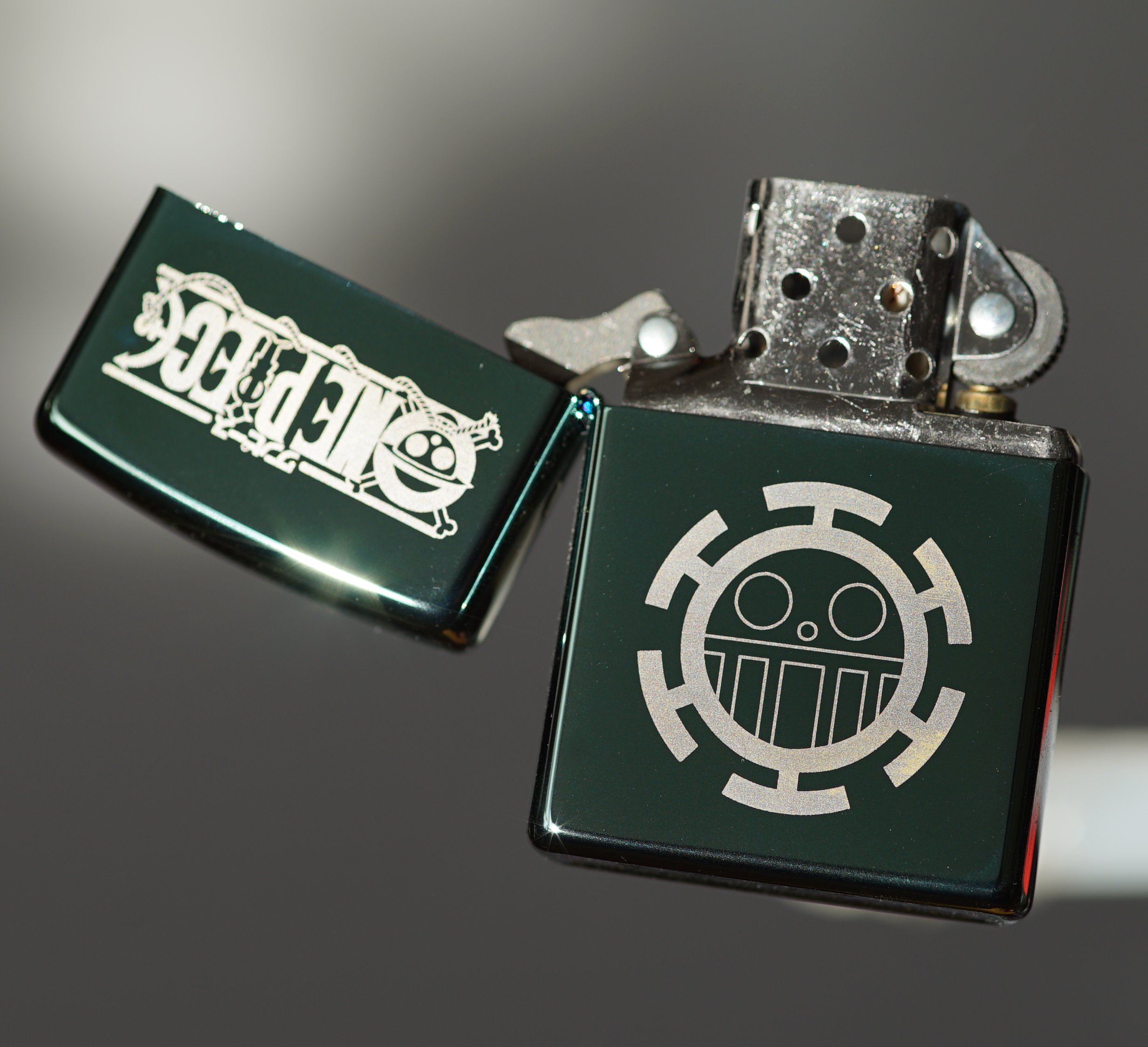 ��������� ������������ Zippo One Piece