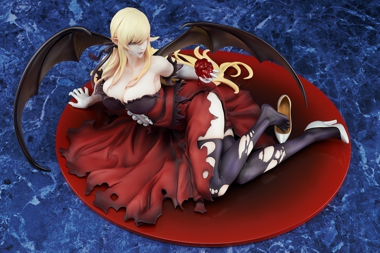 ������� Kizumonogatari - Kiss-shot Acerola-orion Heart-under-blade