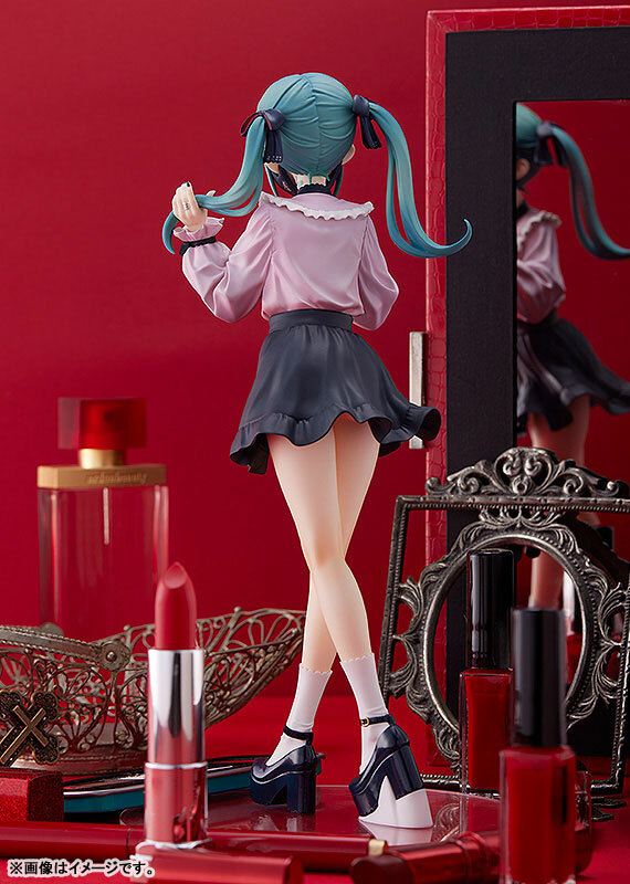 ������� POP UP PARADE Hatsune Miku Vampire Ver. L