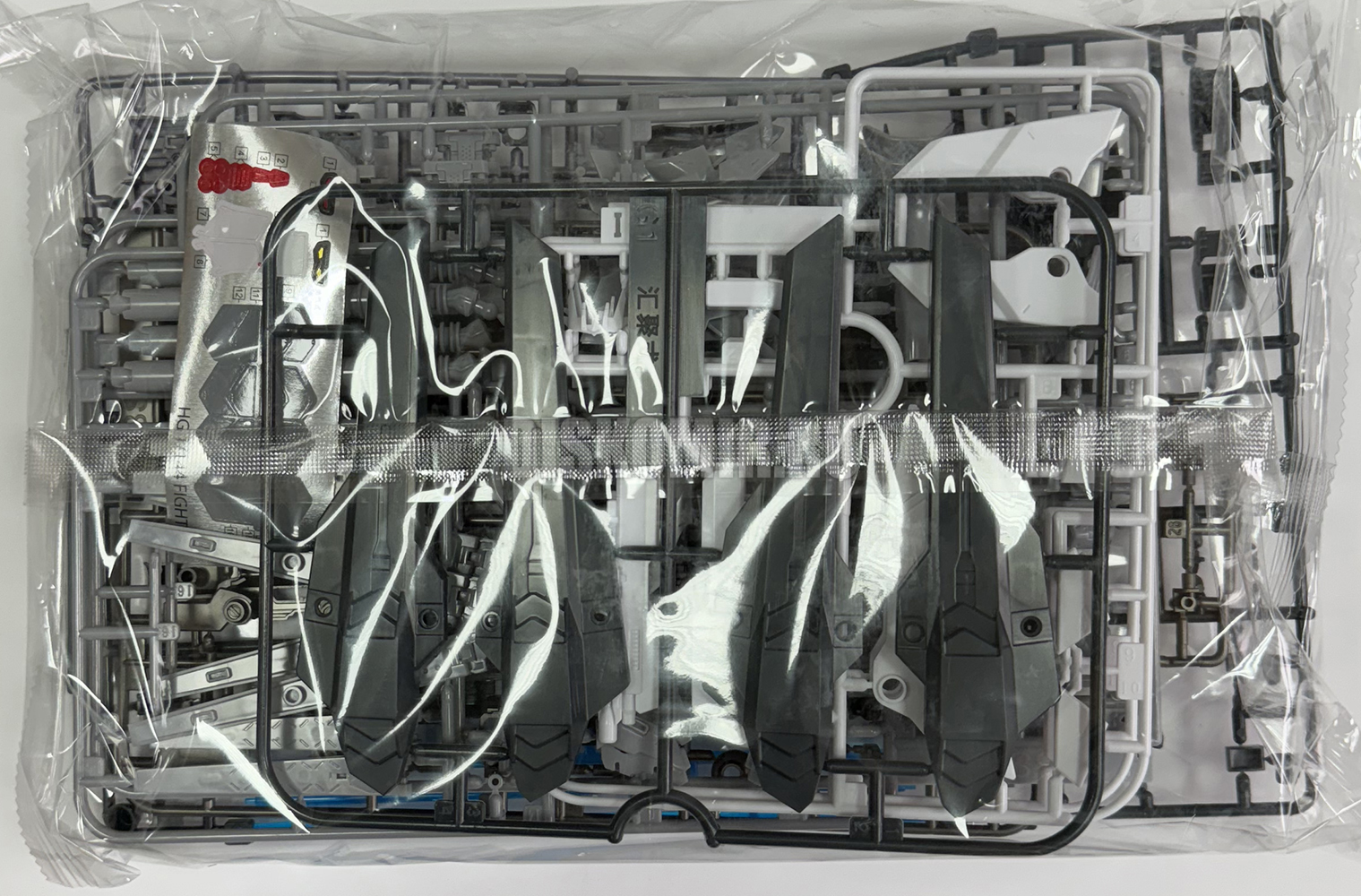 ������� ������� HG 1/144 Hi-Nu RX-93-v2 ������ Hi Fighter Influx Allan Adams's Mobile Suit