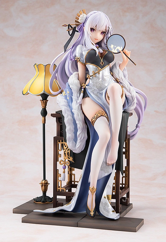 ������� ����� � �������������� ���� � ���� - Starting Life in Another World Emilia Graceful Beauty Version